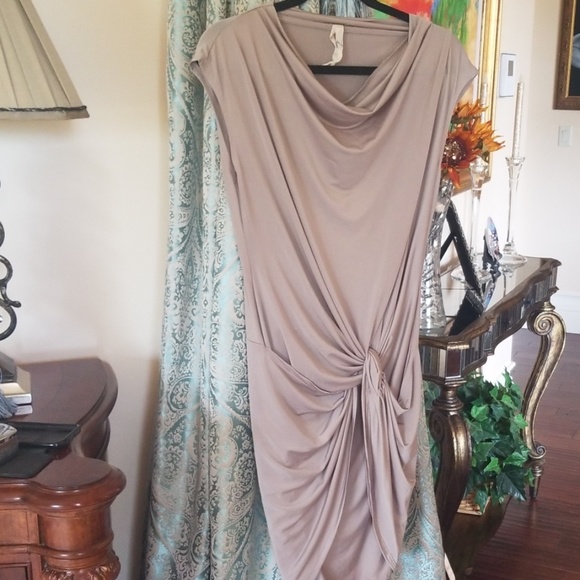 Dress - Picture 2 of 7